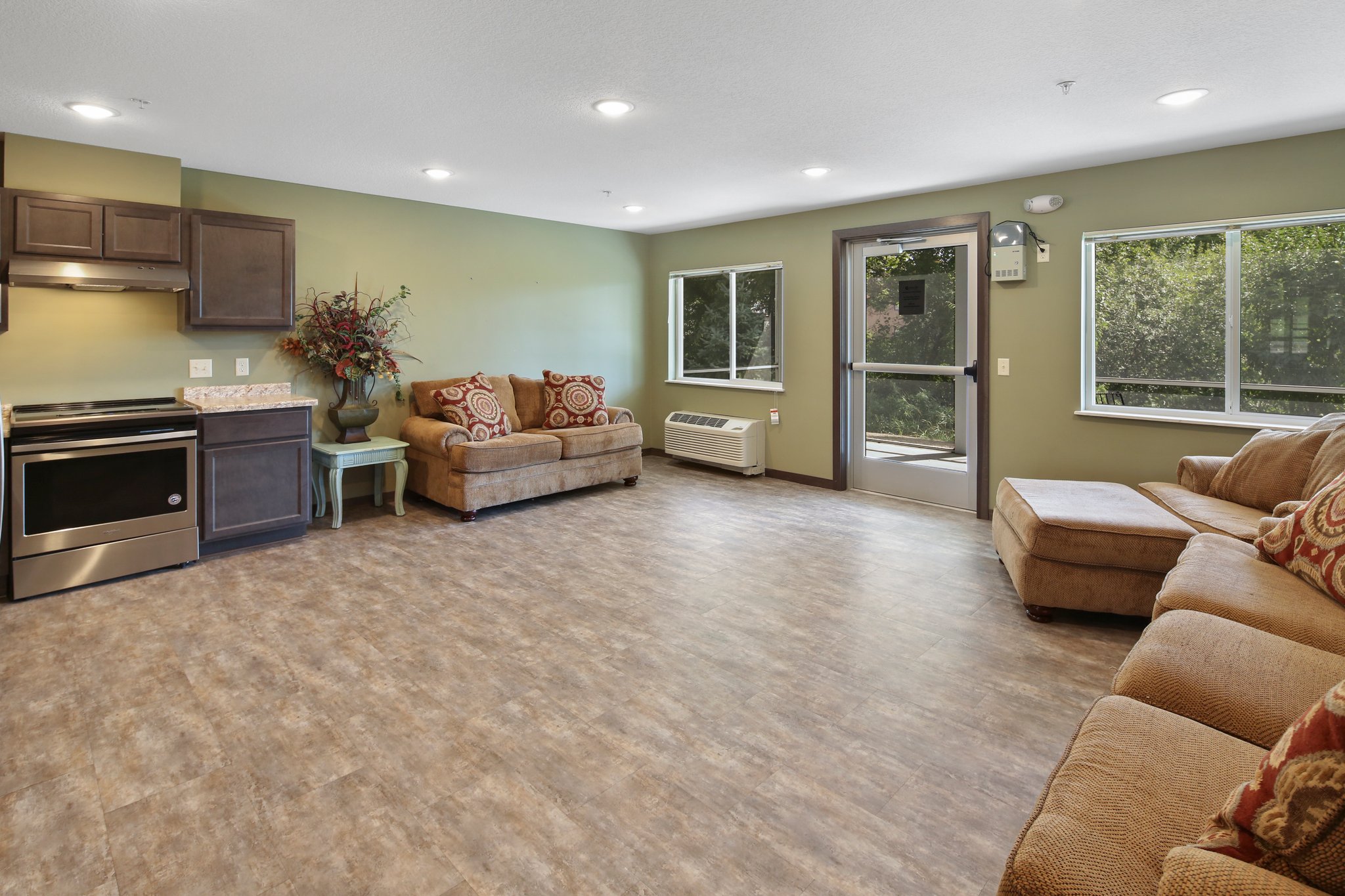 Jackson Hills is a newly built apartment building located in Elk River.